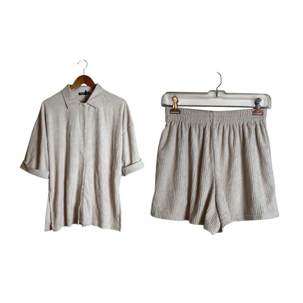NWT! Nasty gal ribbed 2 piece towel set in stone